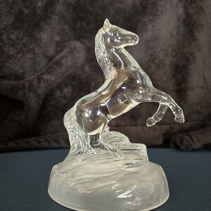 Elegant Clear Glass Horse Sculpture
